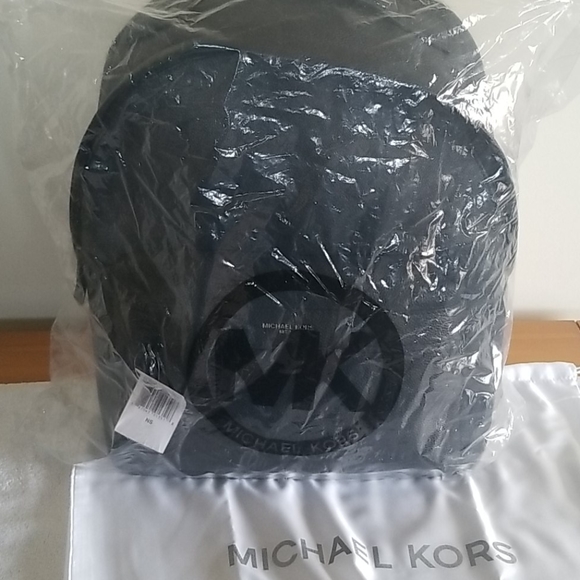Michael kors backpack- black Brand New - Picture 7 of 7